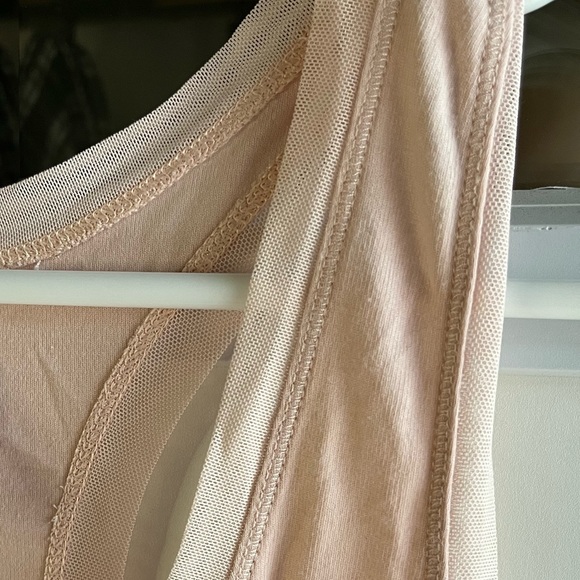 FABLETICS light pink racerback mesh trim workout tank top - Picture 3 of 4